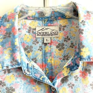 Pretty floral lightweight Overland blouse. SUPER FAST SHIPPING
